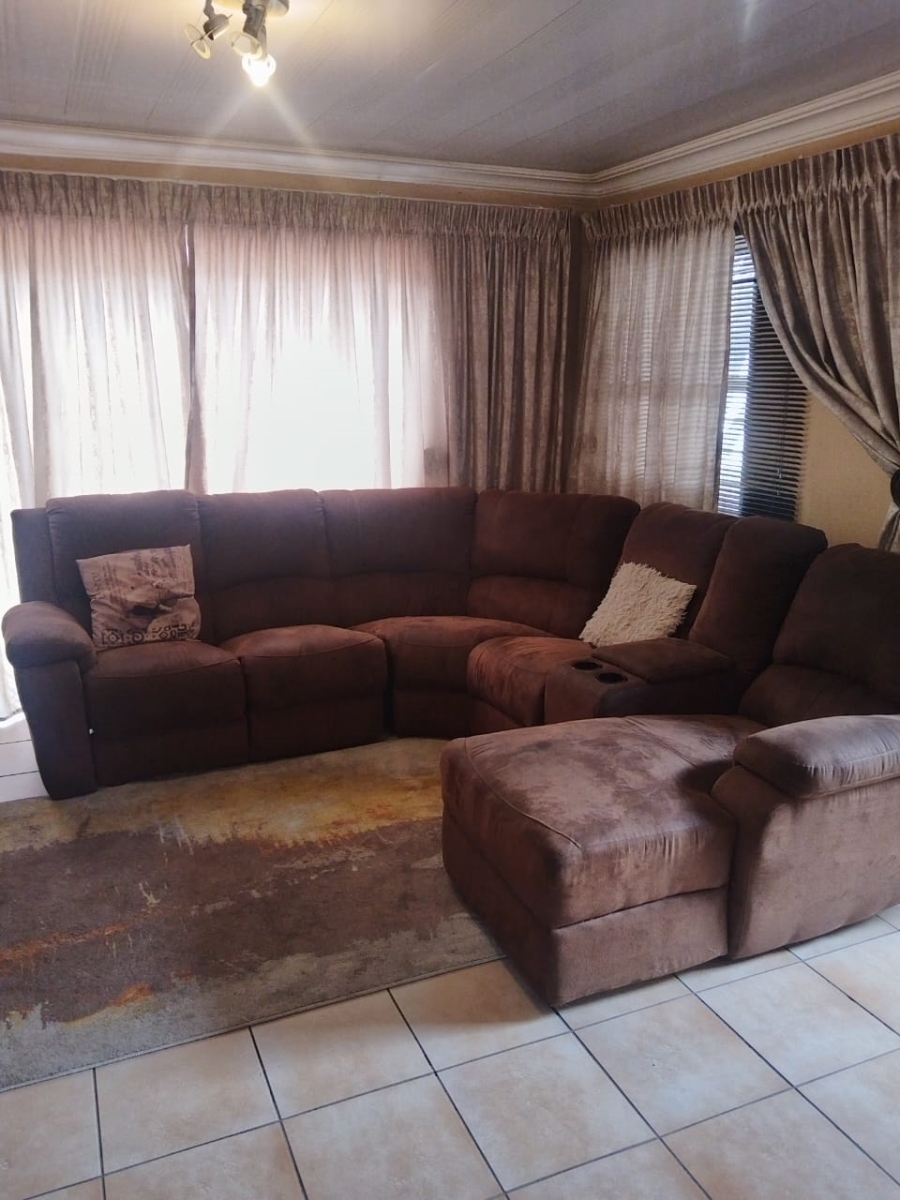 To Let 3 Bedroom Property for Rent in Brits North West